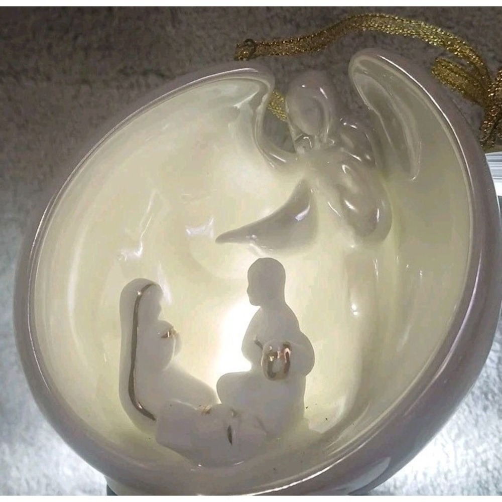 Apple Tree Design Lighted Christmas Nativity Ornament Angel Holy Family 3 Inch‎